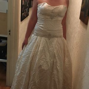 Size 8 ivory wedding dress
